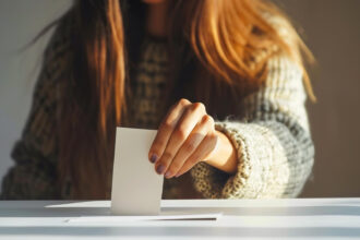 Profession de foi électorale : ce que les candidats doivent savoir avant de lancer leur impression