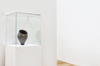 Vitrines d’exposition haut de gamme : un atout stratégique pour musées, boutiques et institutions culturelles